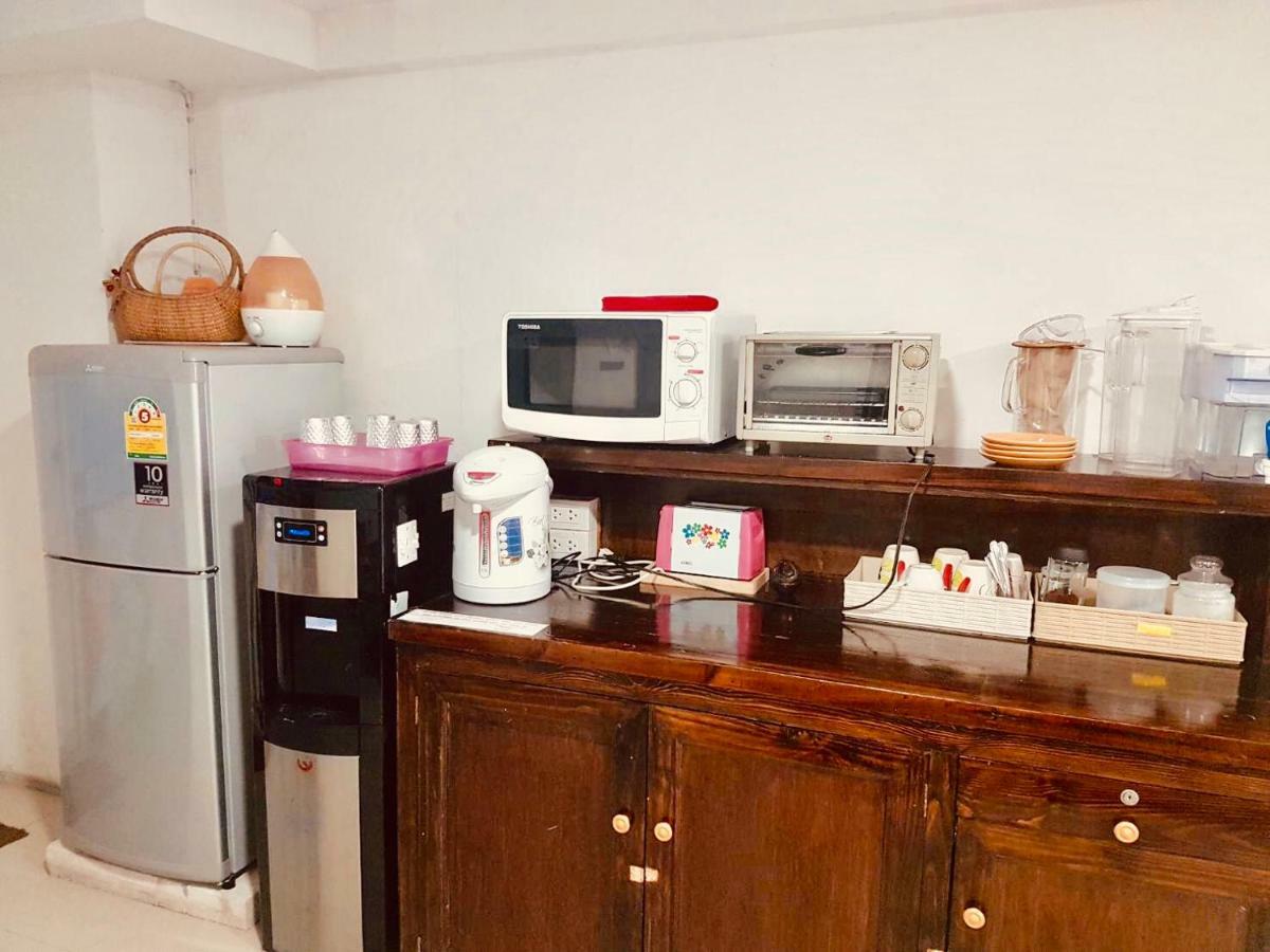 Mickey House Hotel Чиангмай Екстериор снимка