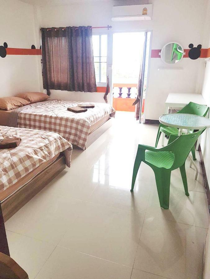 Mickey House Hotel Чиангмай Екстериор снимка